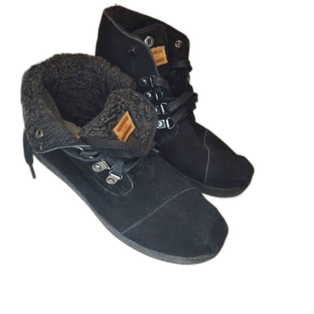 Toms Suede Uppers Chukka Style Lace up Black Boots Size 7.5